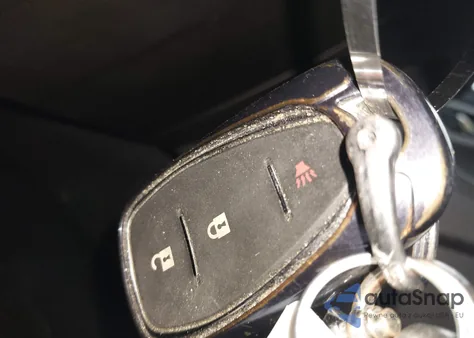 2021 Chevrolet Traverse Fwd Ls z USA, uszkodzony, nr VIN 1GNERFKW6MJ245053